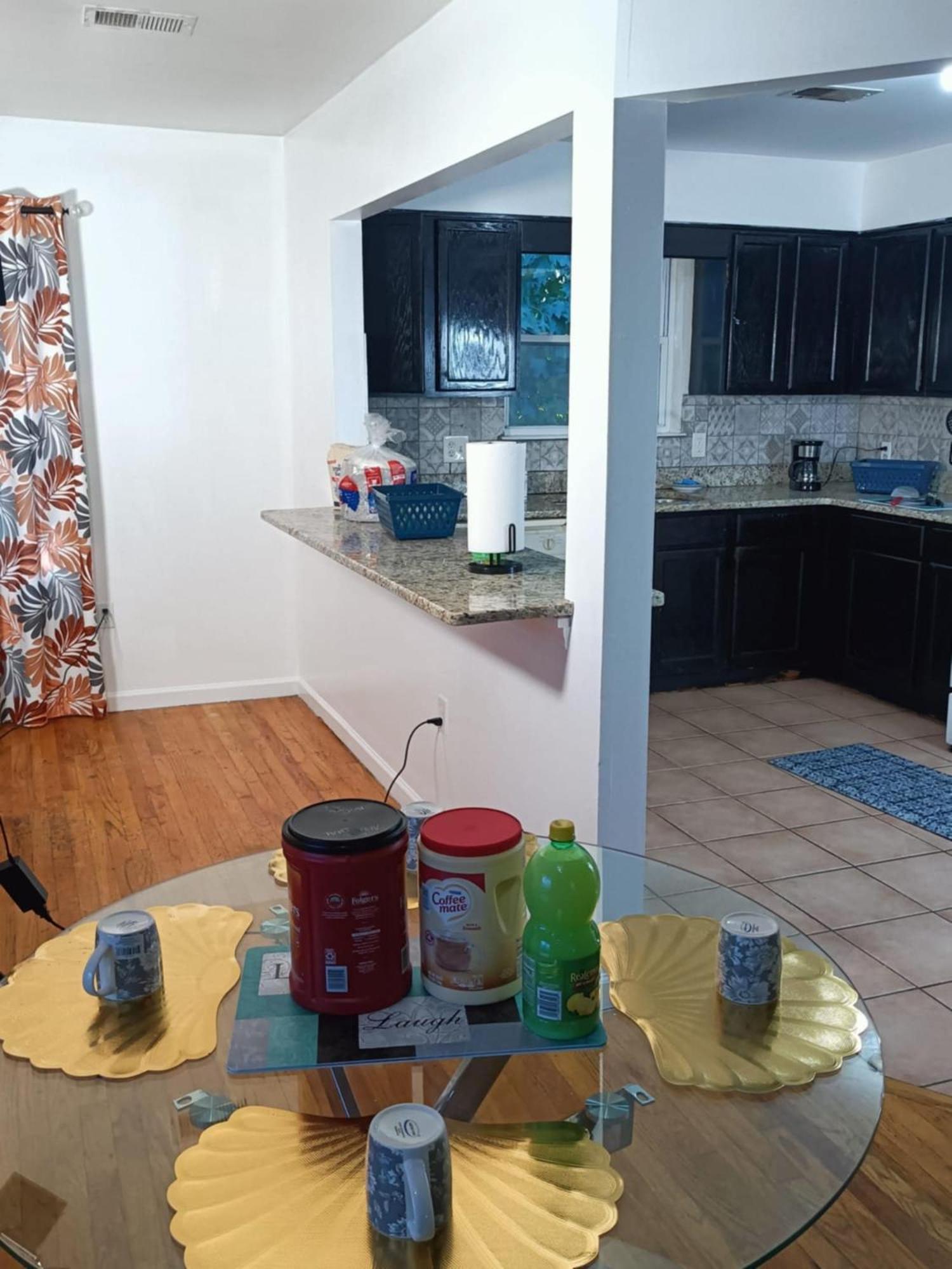 Fada Guest House - 38 Yates Ave Νιούαρκ Εξωτερικό φωτογραφία